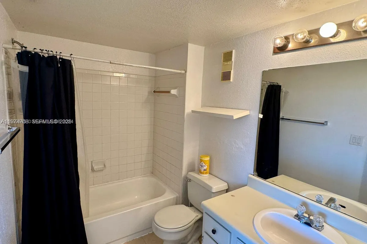 3390 N Pinewalk Dr N # 1038, Margate FL 33063