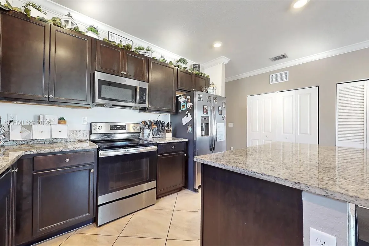 154 SE 23rd Ter, Homestead FL 33033