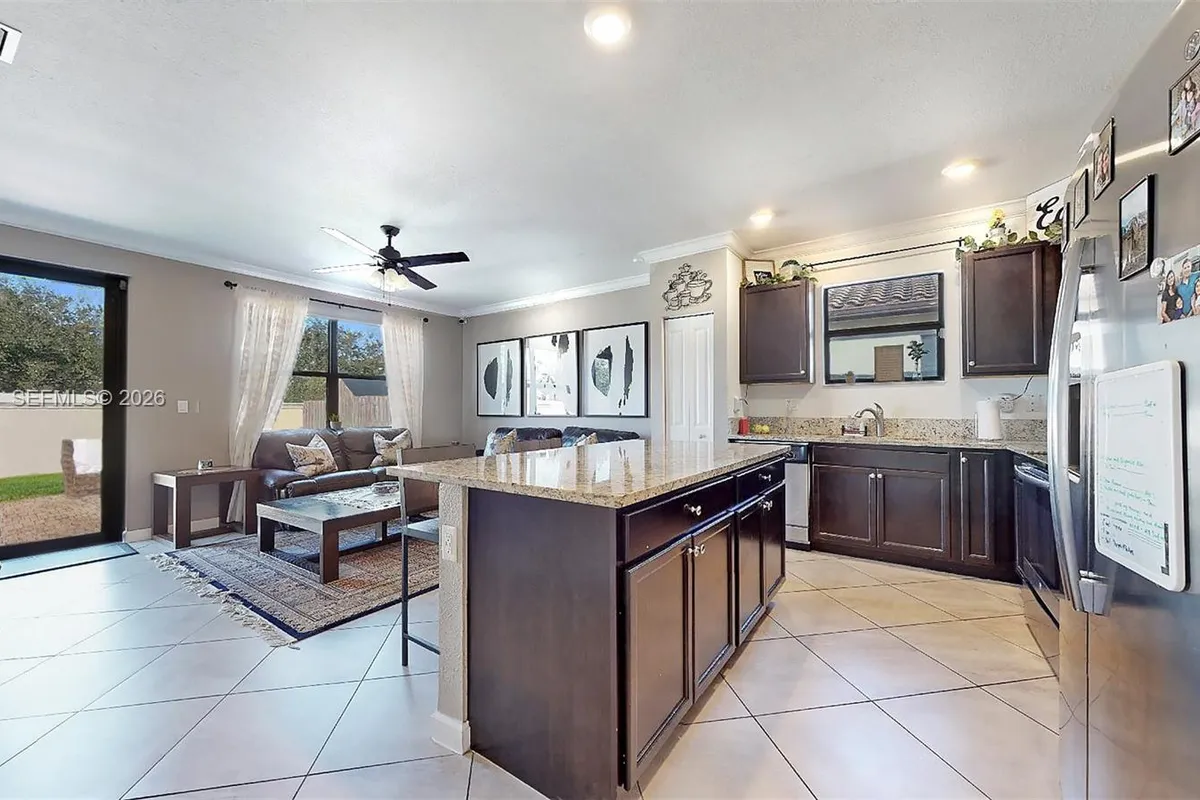 154 SE 23rd Ter, Homestead FL 33033