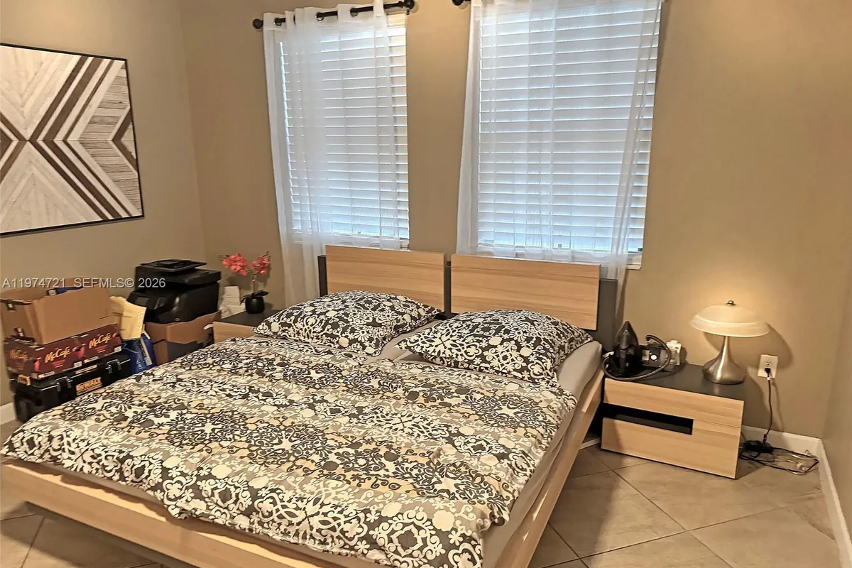 154 SE 23rd Ter, Homestead FL 33033