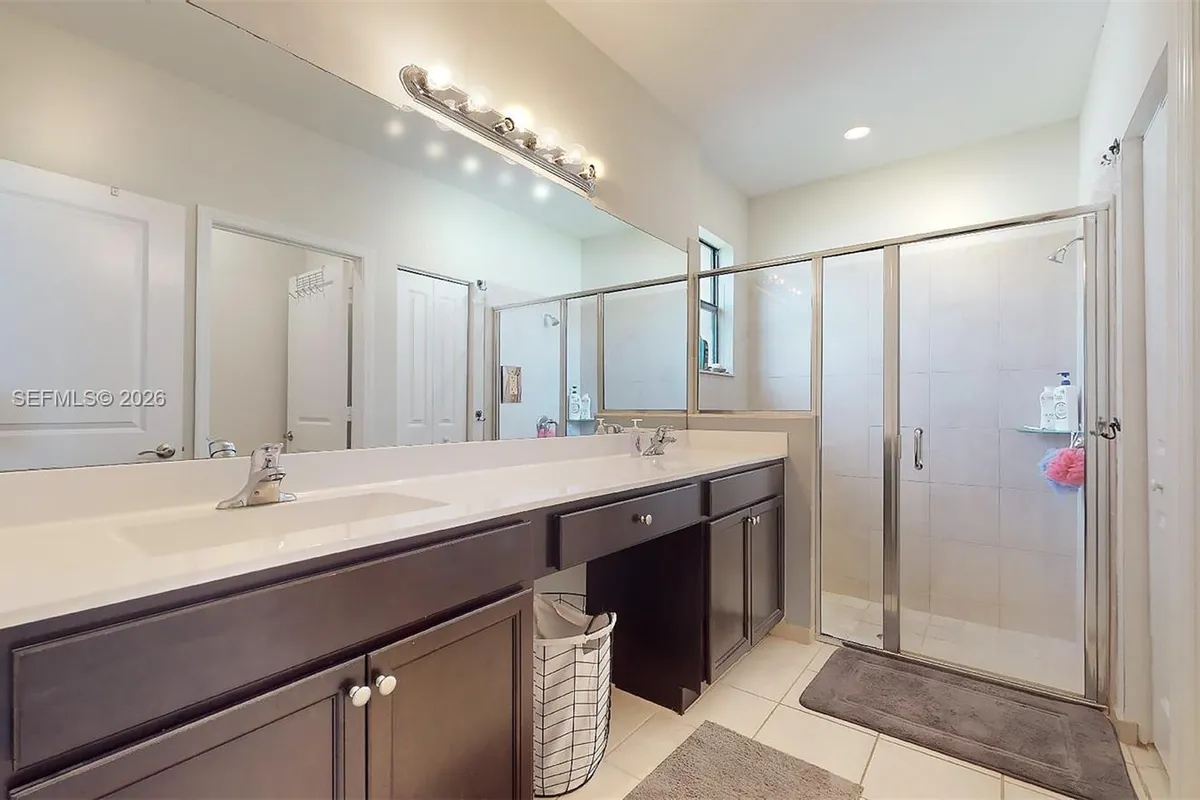 154 SE 23rd Ter, Homestead FL 33033