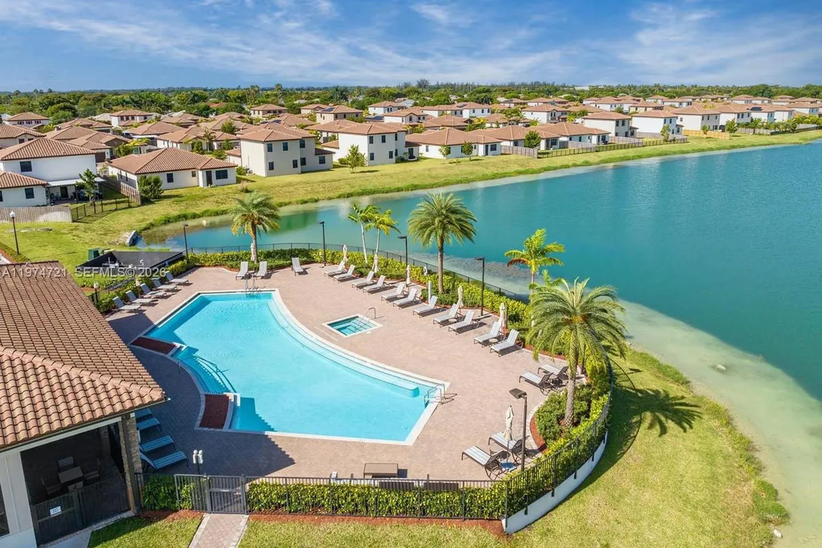 154 SE 23rd Ter, Homestead FL 33033