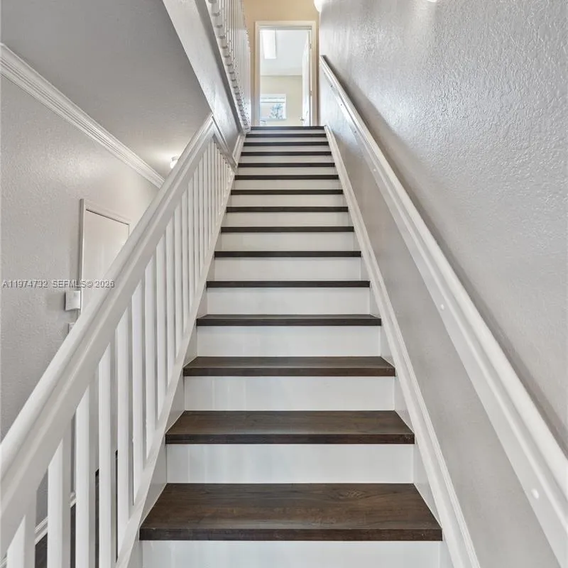 6073 Grand Cypress Cir W, Coconut Creek FL 33073