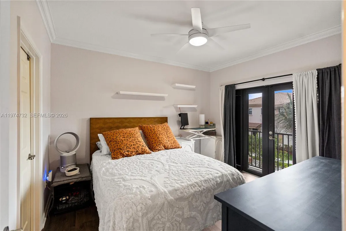 6073 Grand Cypress Cir W, Coconut Creek FL 33073