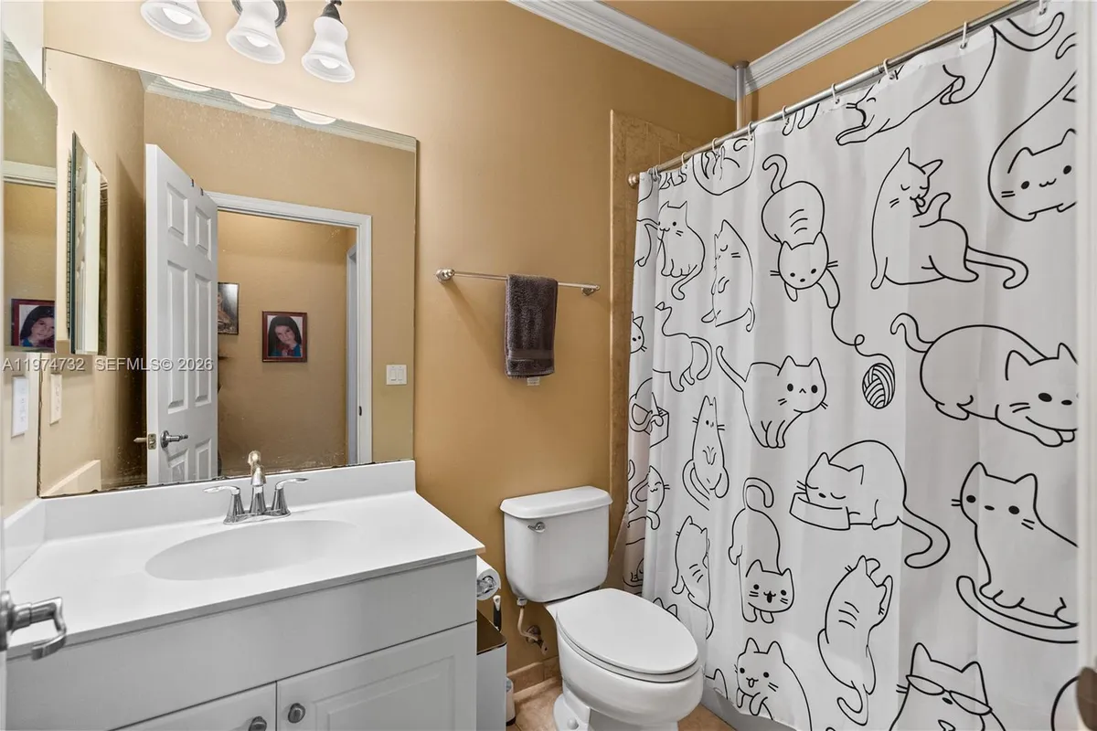 6073 Grand Cypress Cir W, Coconut Creek FL 33073