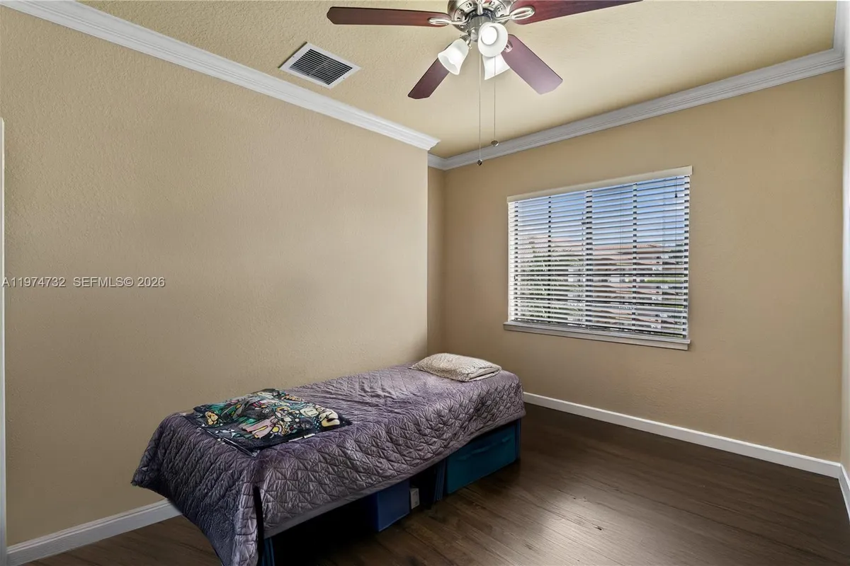 6073 Grand Cypress Cir W, Coconut Creek FL 33073