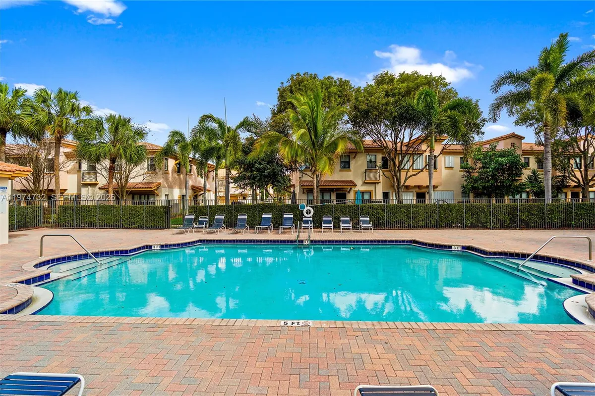 6073 Grand Cypress Cir W, Coconut Creek FL 33073