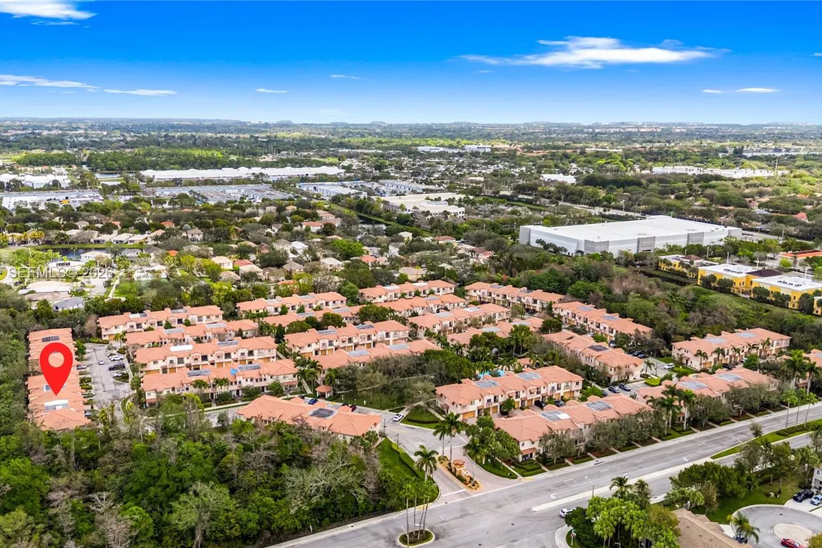 6073 Grand Cypress Cir W, Coconut Creek FL 33073