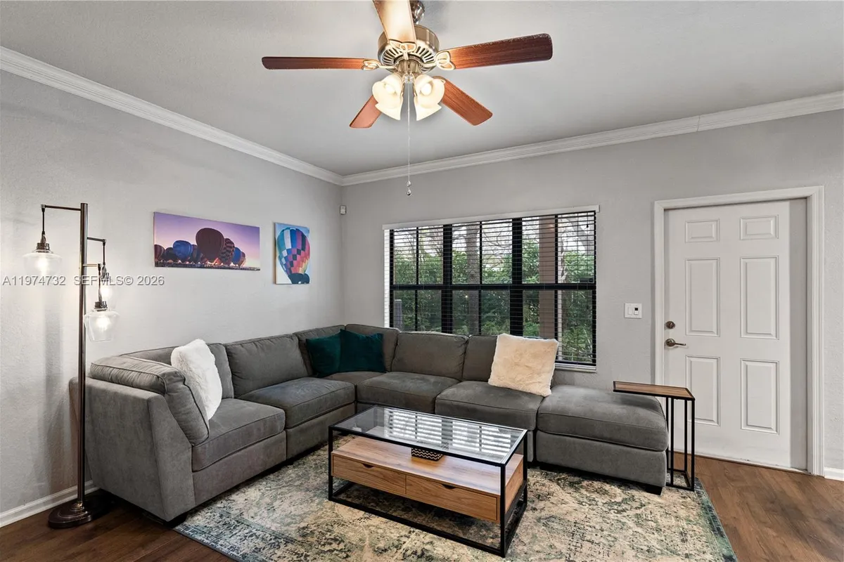 6073 Grand Cypress Cir W, Coconut Creek FL 33073