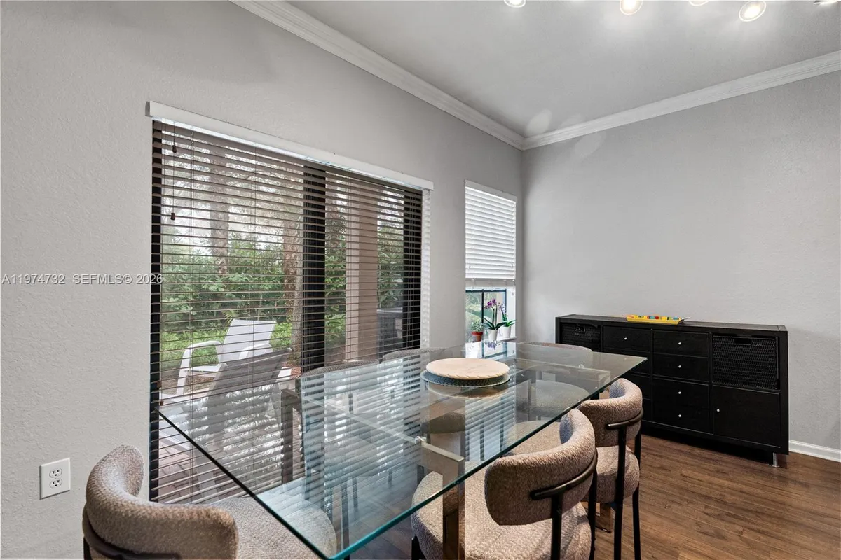 6073 Grand Cypress Cir W, Coconut Creek FL 33073