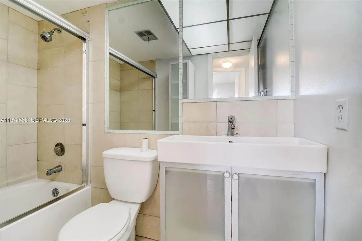 9001 SUNRISE LAKES BLVD # 109, Sunrise FL 33322