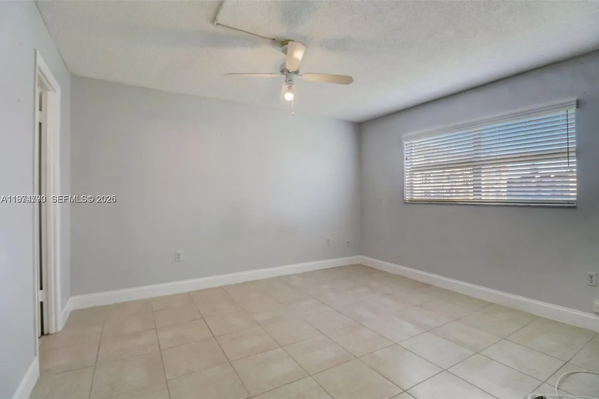 9001 SUNRISE LAKES BLVD # 109, Sunrise FL 33322