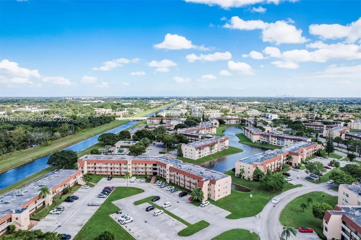 9001 SUNRISE LAKES BLVD # 109, Sunrise FL 33322