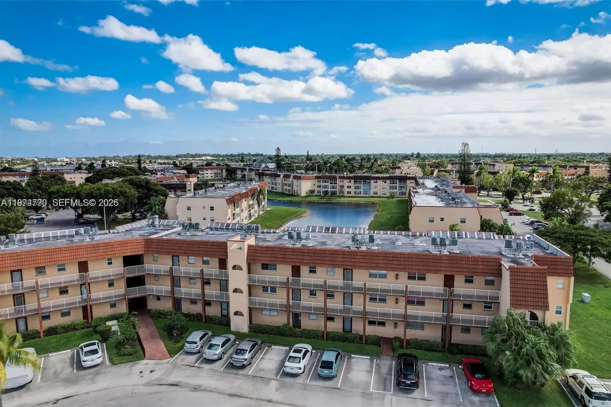 9001 SUNRISE LAKES BLVD # 109, Sunrise FL 33322