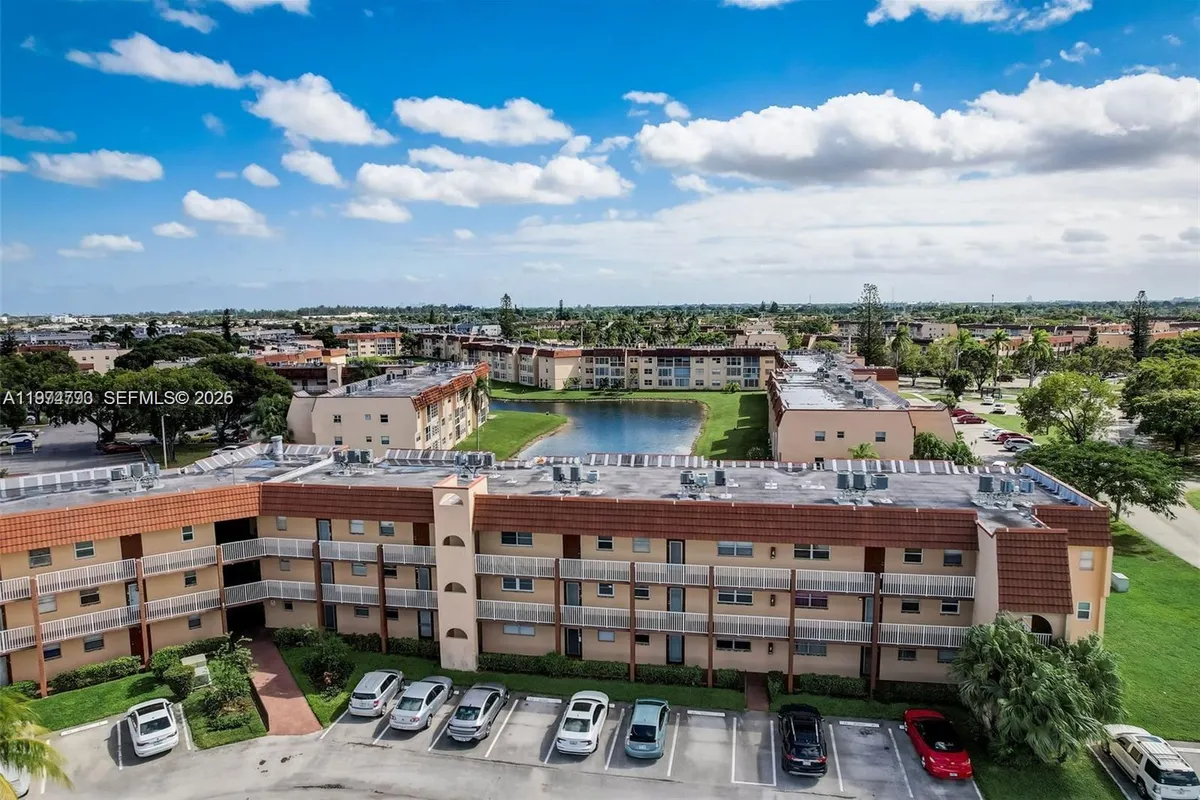 9001 SUNRISE LAKES BLVD # 109, Sunrise FL 33322