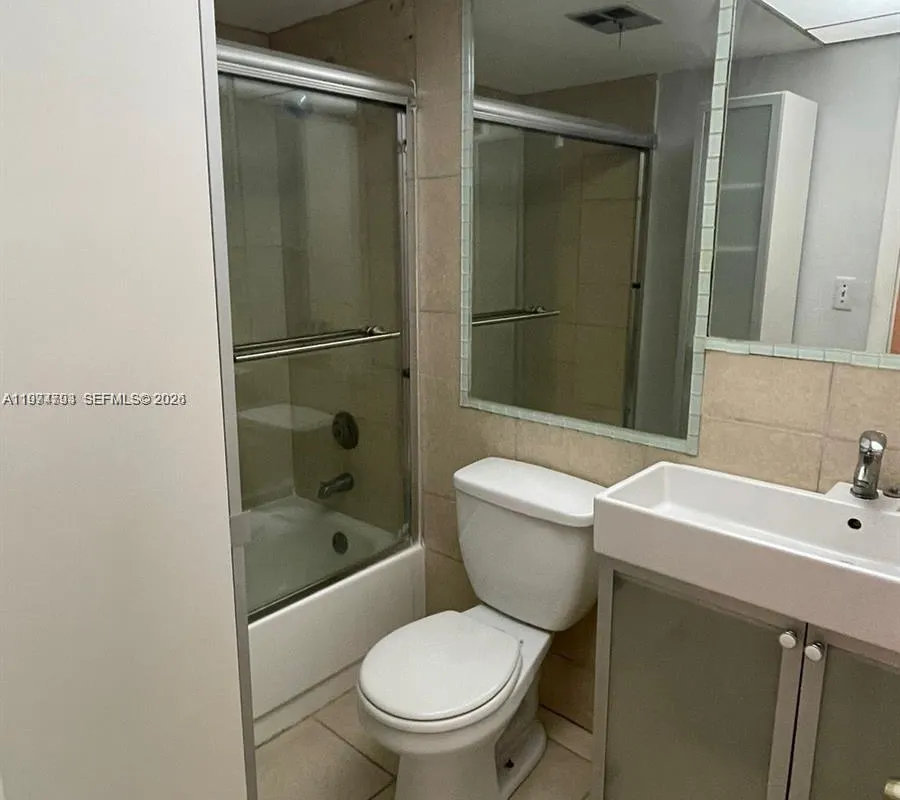 9001 SUNRISE LAKES BLVD # 109, Sunrise FL 33322