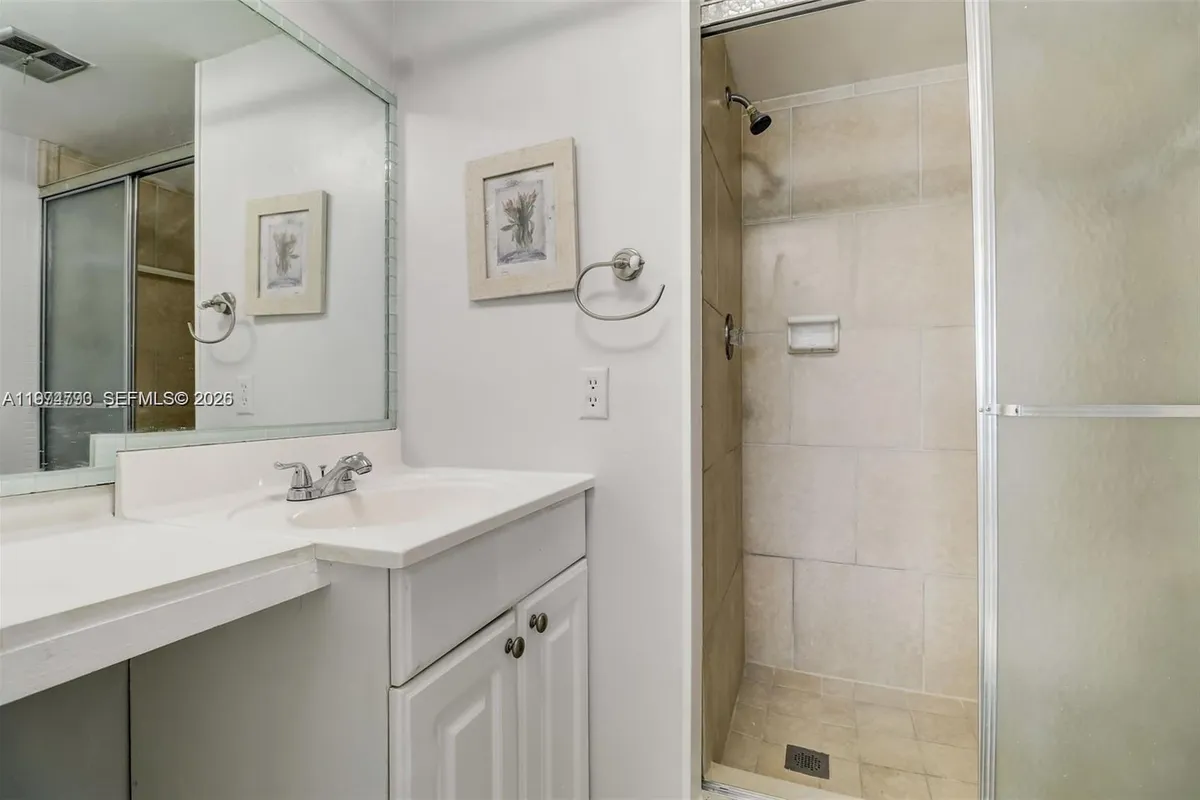 9001 SUNRISE LAKES BLVD # 109, Sunrise FL 33322