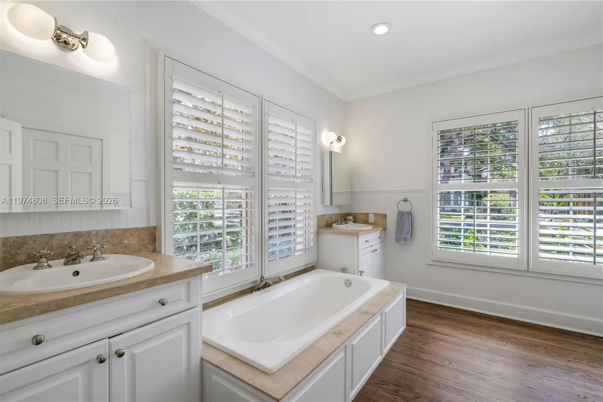 935 Escobar Ave, Coral Gables FL 33134