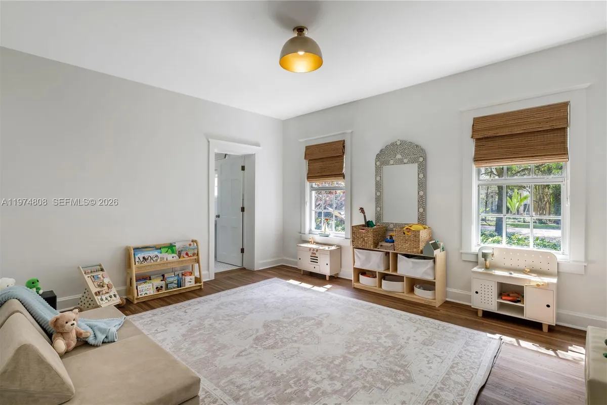 935 Escobar Ave, Coral Gables FL 33134