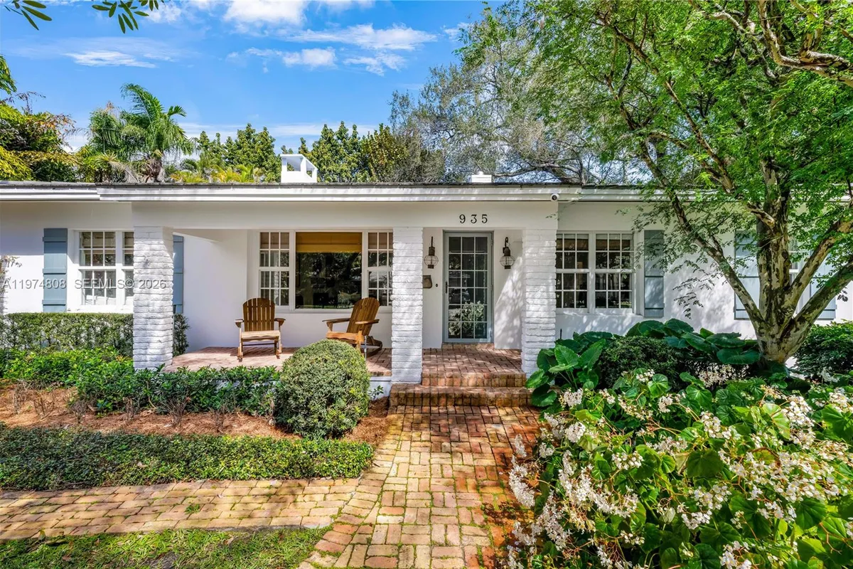 935 Escobar Ave, Coral Gables FL 33134