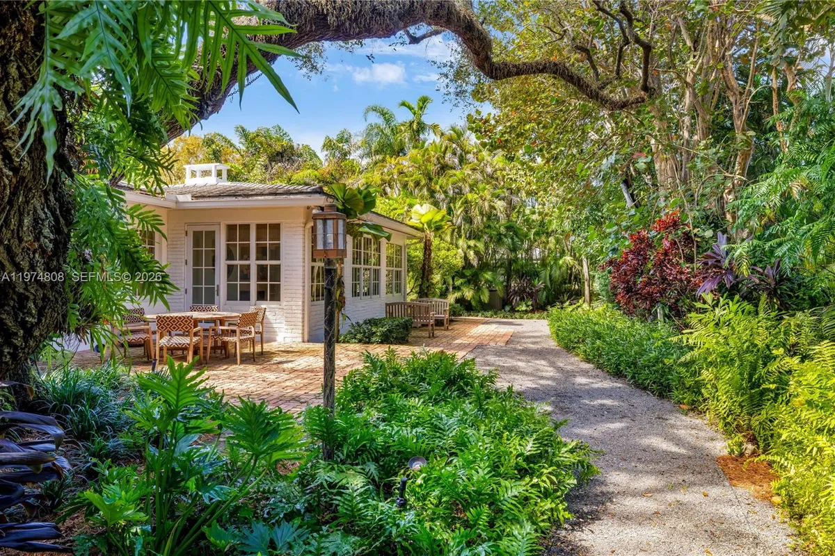 935 Escobar Ave, Coral Gables FL 33134