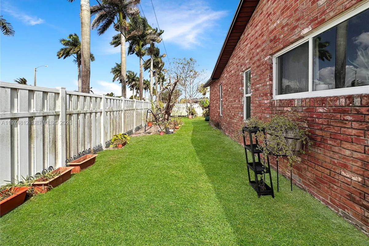 11501 NW 41st St, Sunrise FL 33323