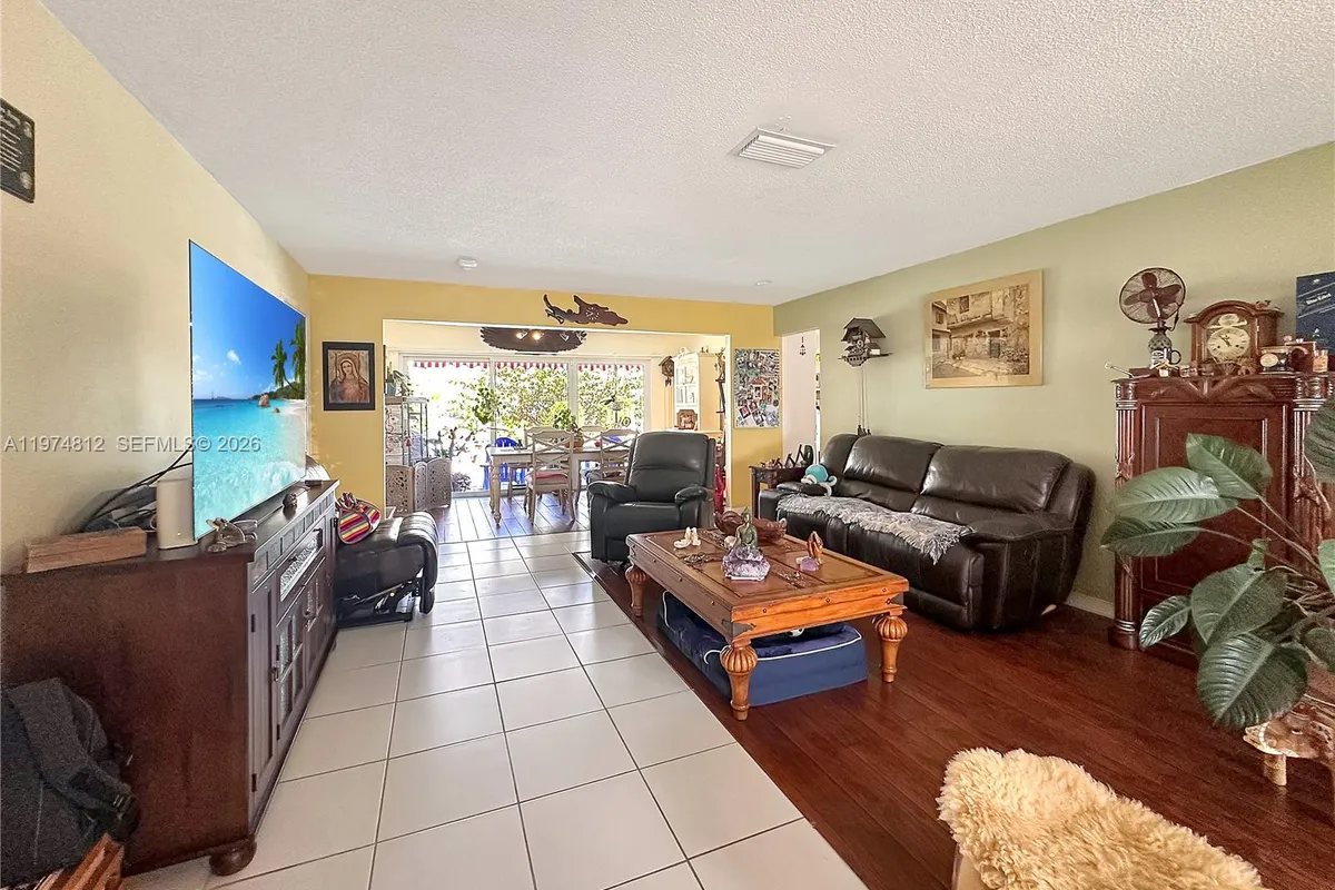 11501 NW 41st St, Sunrise FL 33323