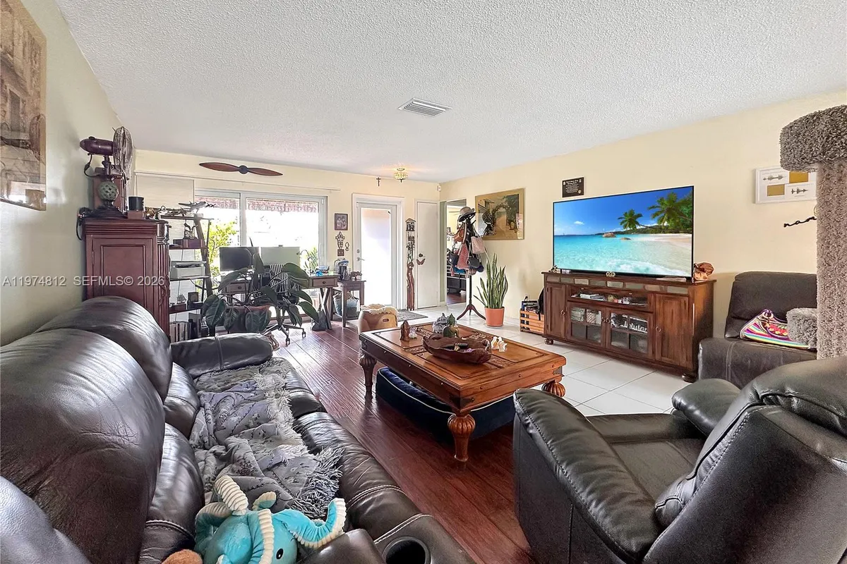 11501 NW 41st St, Sunrise FL 33323