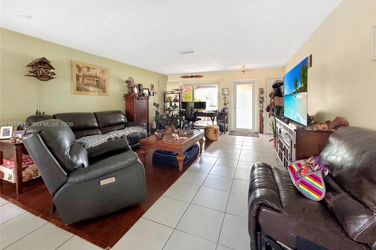 11501 NW 41st St, Sunrise FL 33323