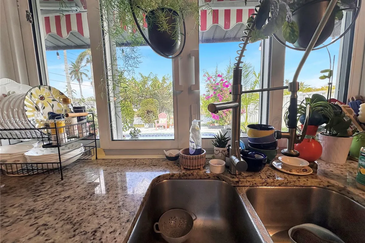 11501 NW 41st St, Sunrise FL 33323