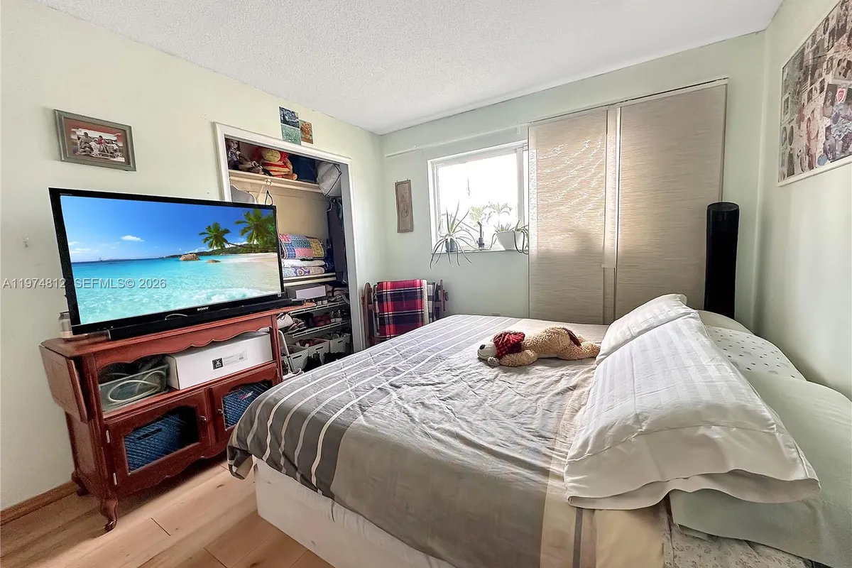 11501 NW 41st St, Sunrise FL 33323