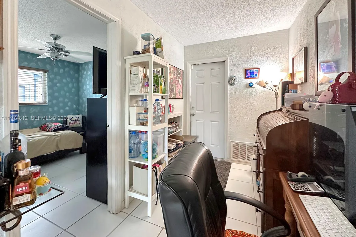 11501 NW 41st St, Sunrise FL 33323