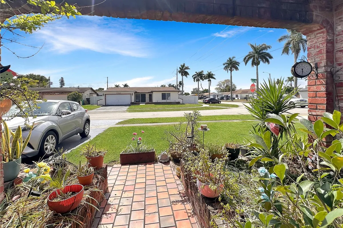 11501 NW 41st St, Sunrise FL 33323