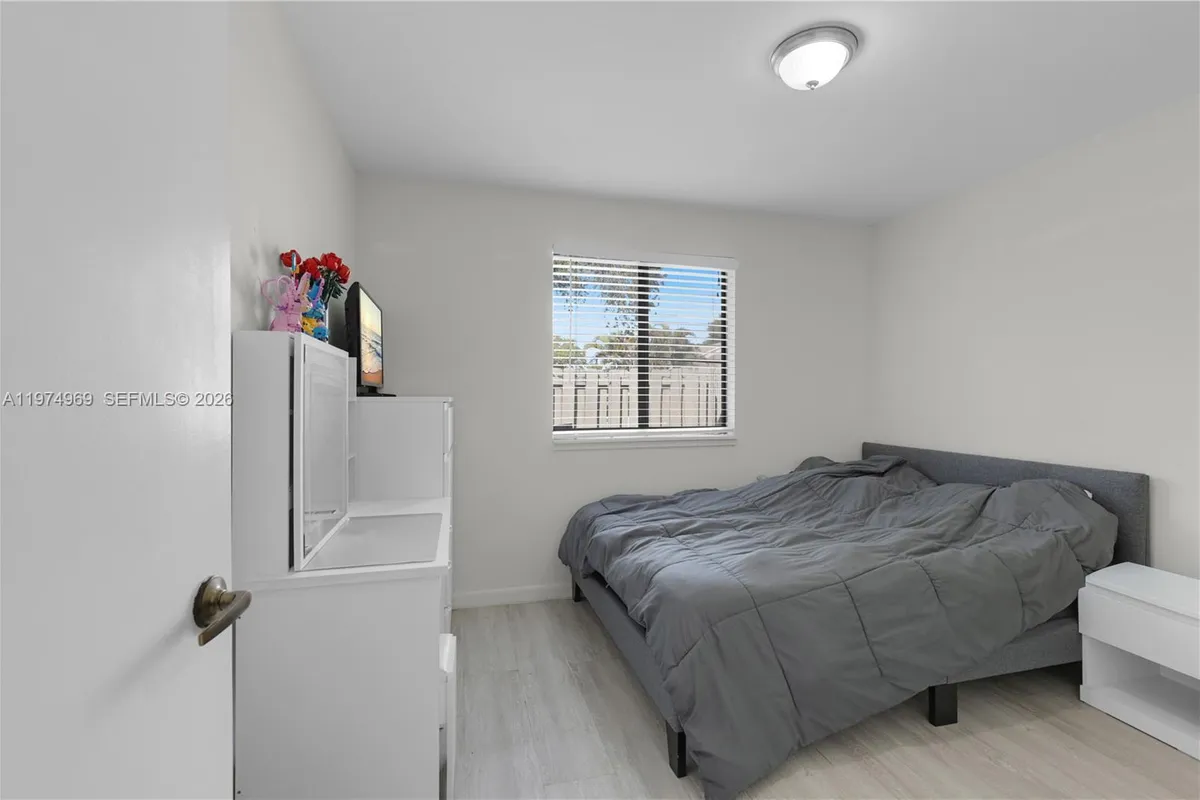 11180 NW 35th St # 11180, Sunrise FL 33351