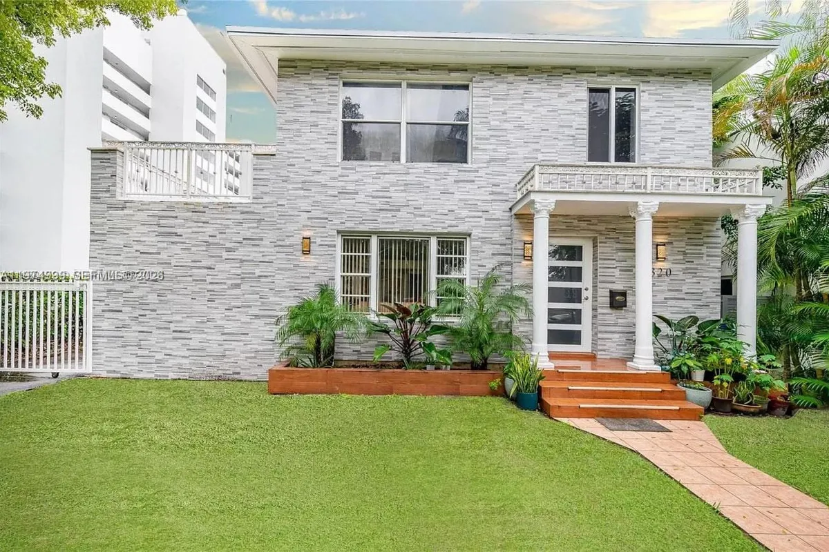 320 SW 29th Rd # 1, Miami FL 33129