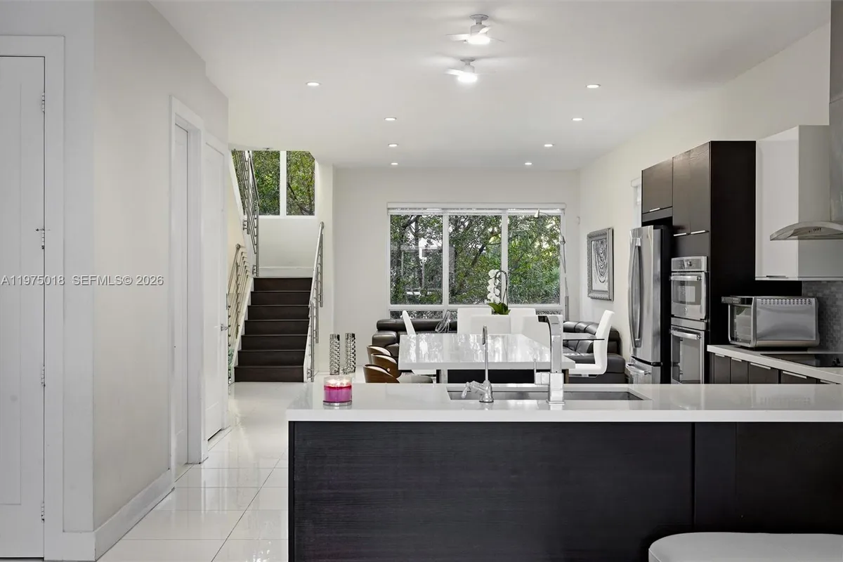 6671 NW 105th Pl # 6671, Doral FL 33178