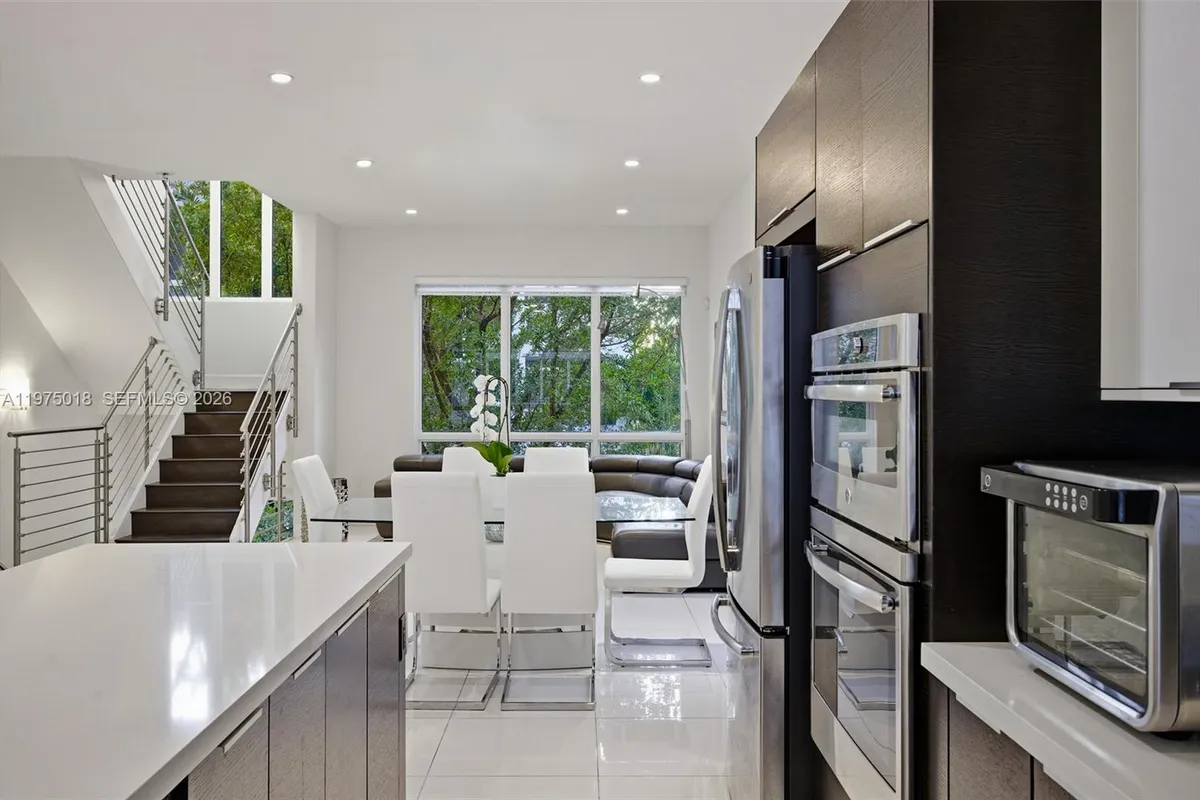 6671 NW 105th Pl # 6671, Doral FL 33178