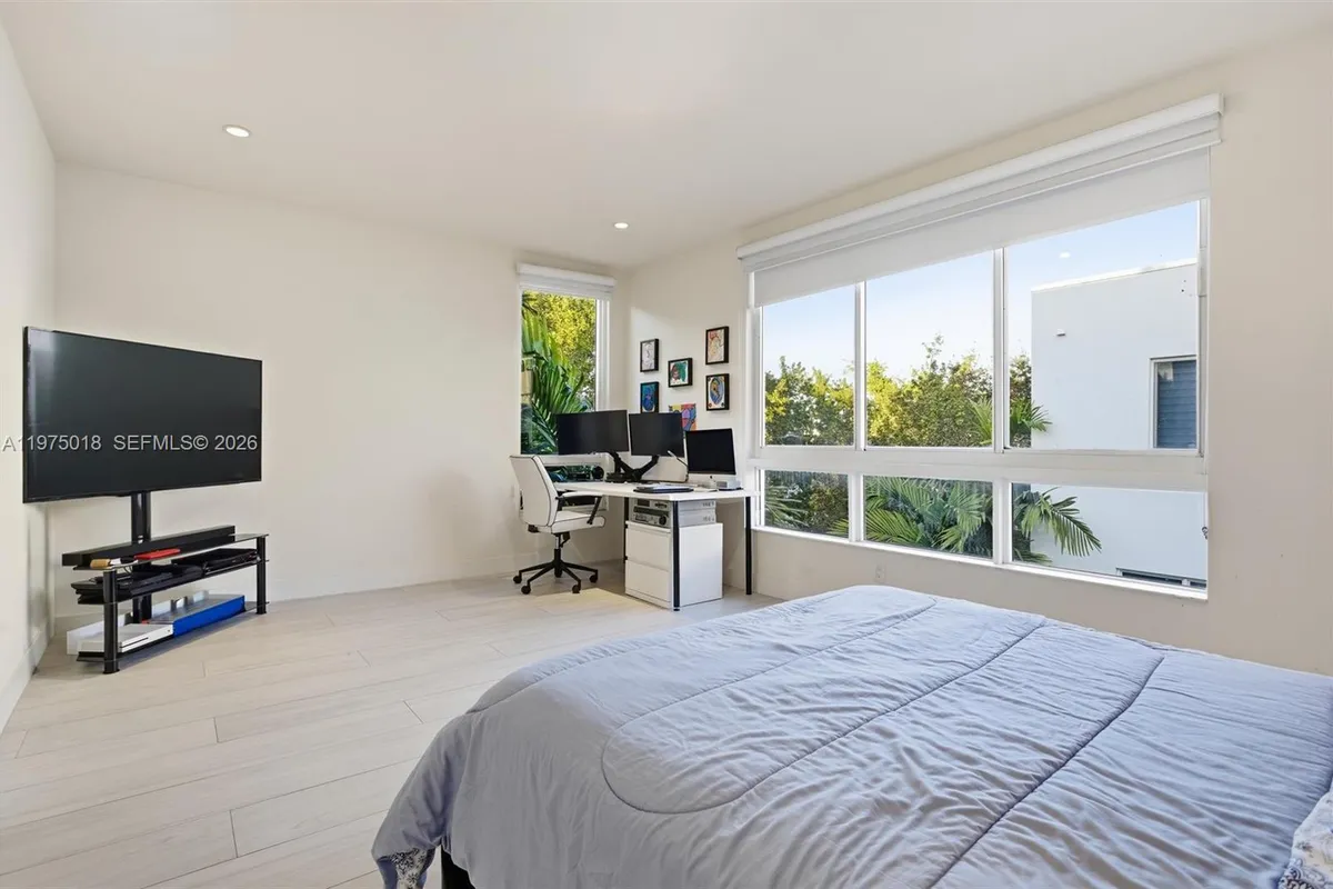 6671 NW 105th Pl # 6671, Doral FL 33178