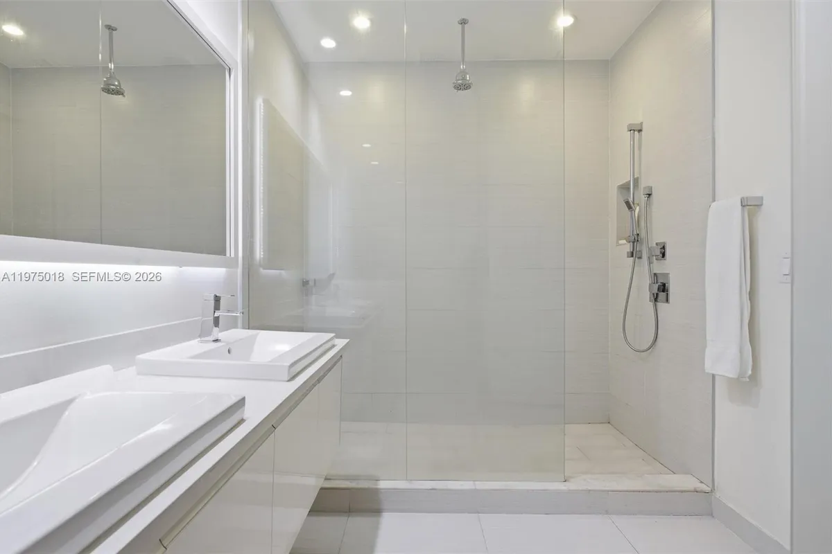 6671 NW 105th Pl # 6671, Doral FL 33178