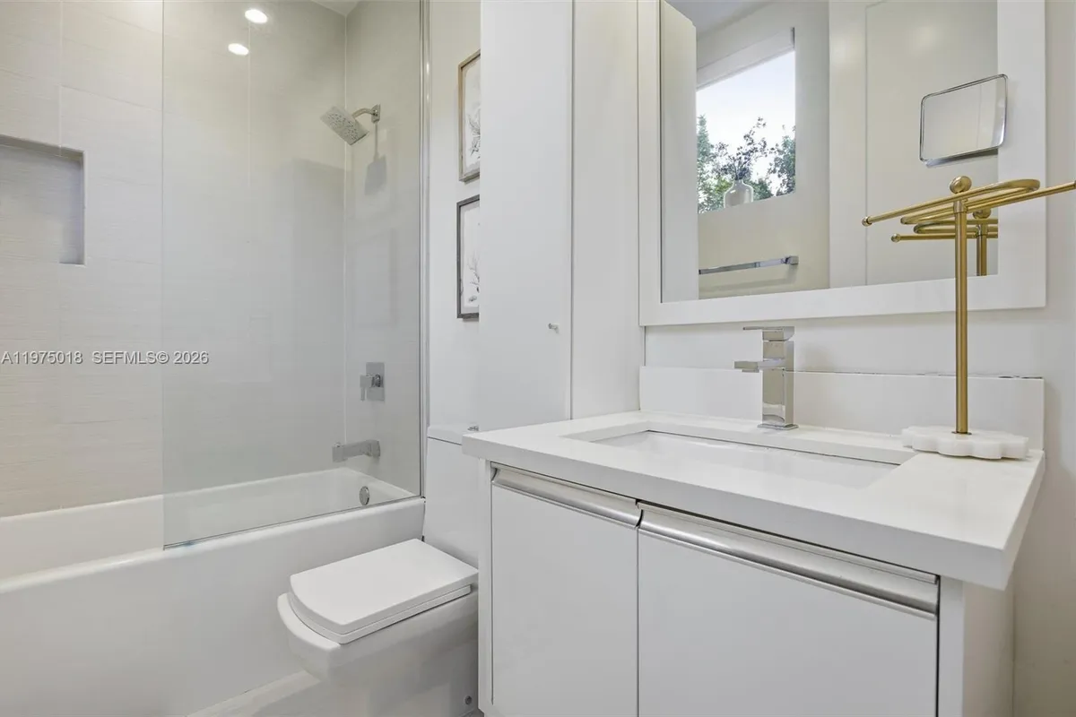 6671 NW 105th Pl # 6671, Doral FL 33178