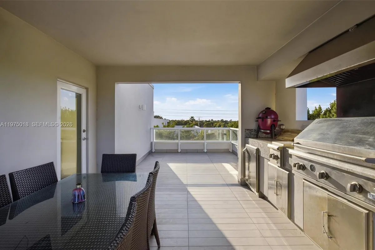 6671 NW 105th Pl # 6671, Doral FL 33178