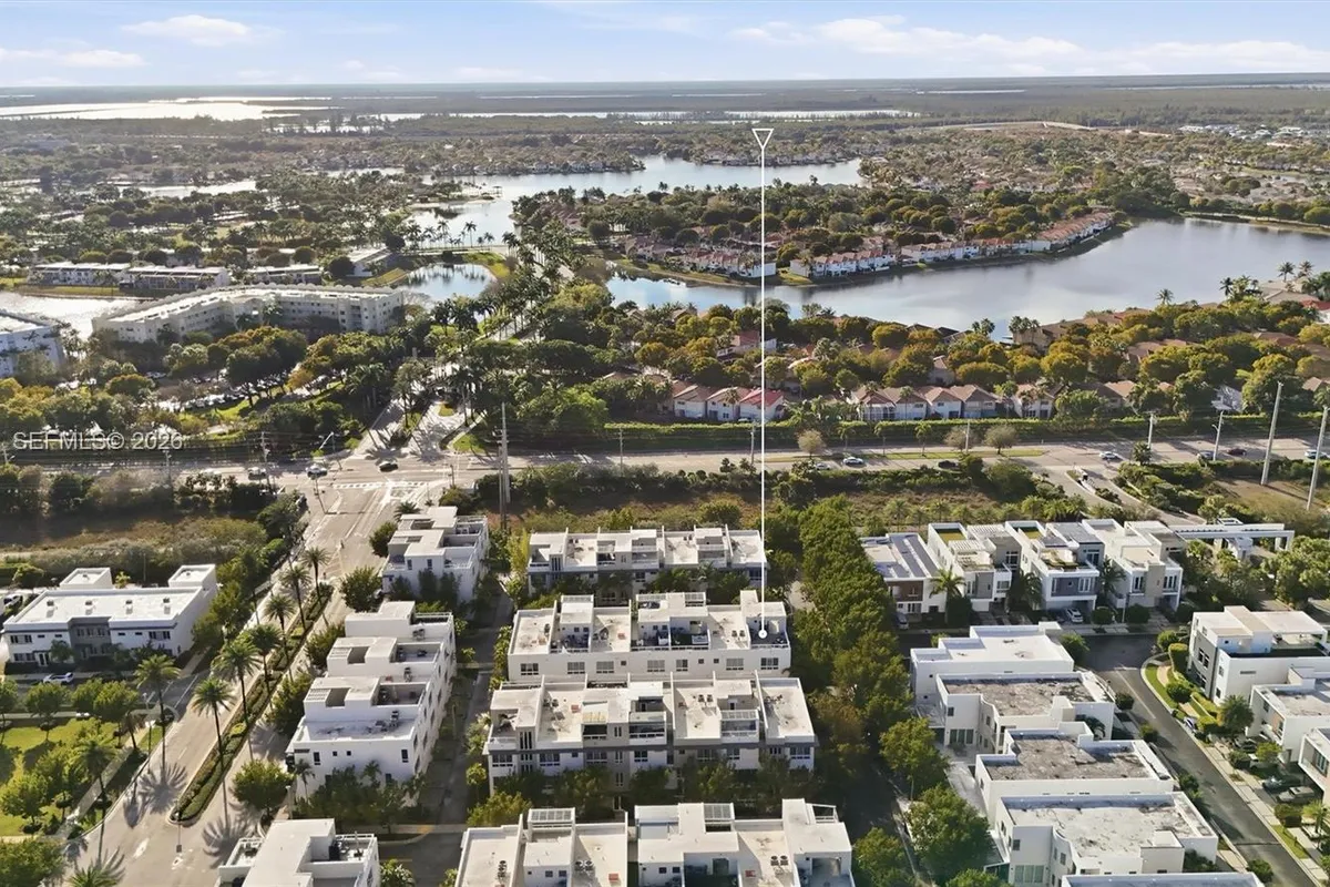 6671 NW 105th Pl # 6671, Doral FL 33178