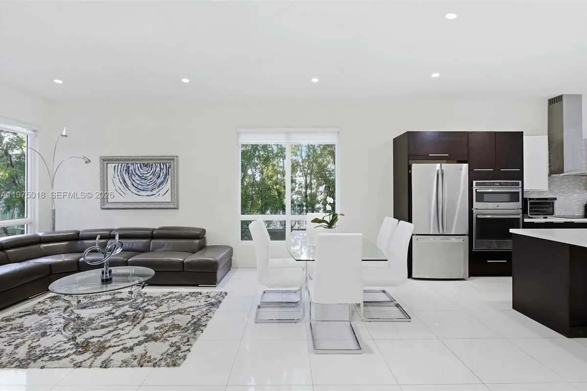 6671 NW 105th Pl # 6671, Doral FL 33178