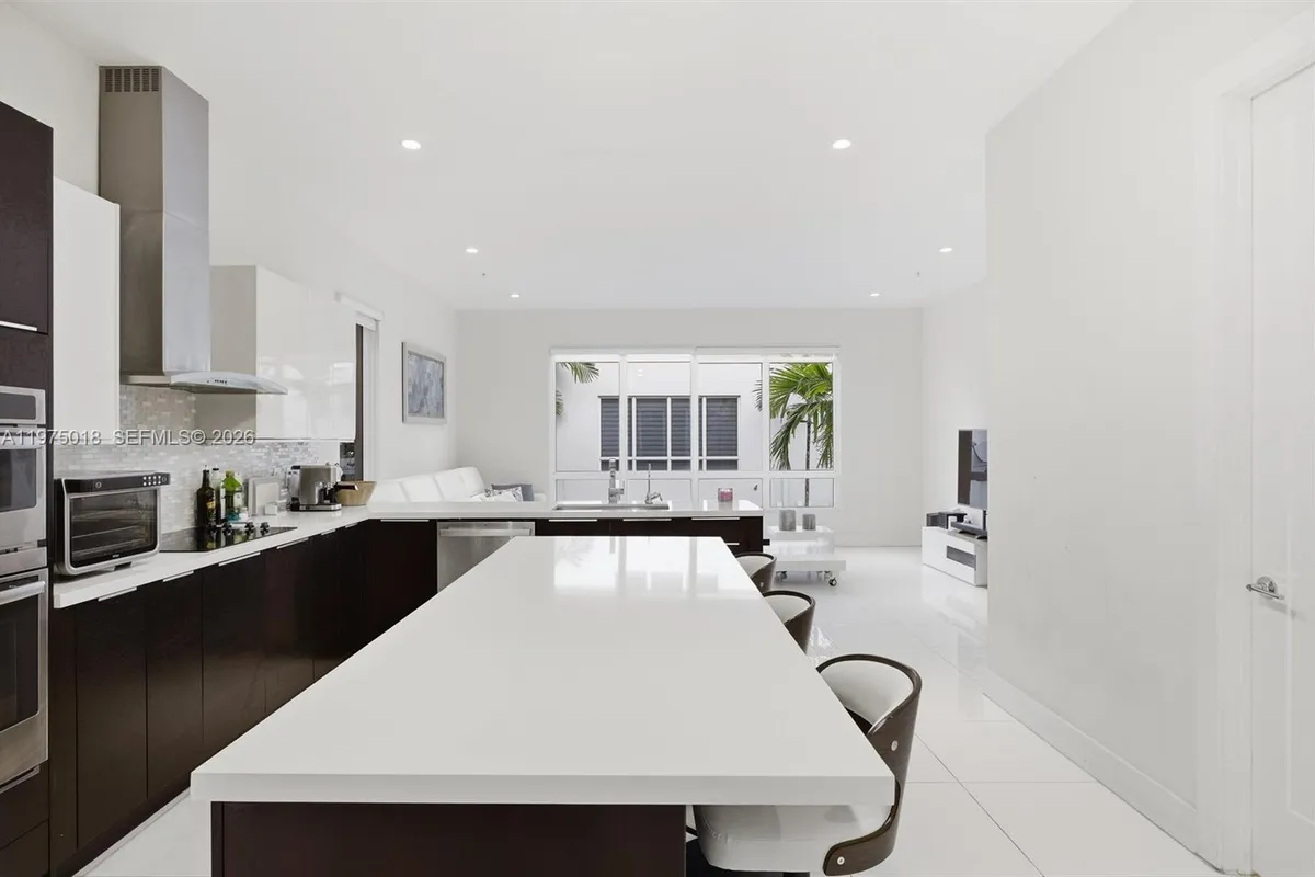 6671 NW 105th Pl # 6671, Doral FL 33178