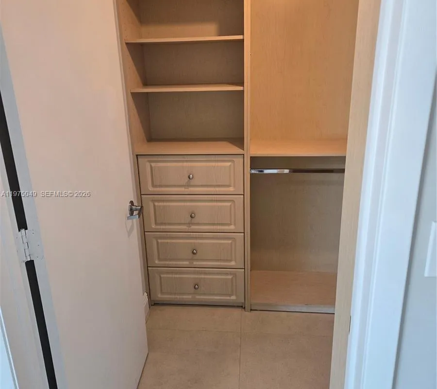 350 S Miami Ave # 3507, Miami FL 33130