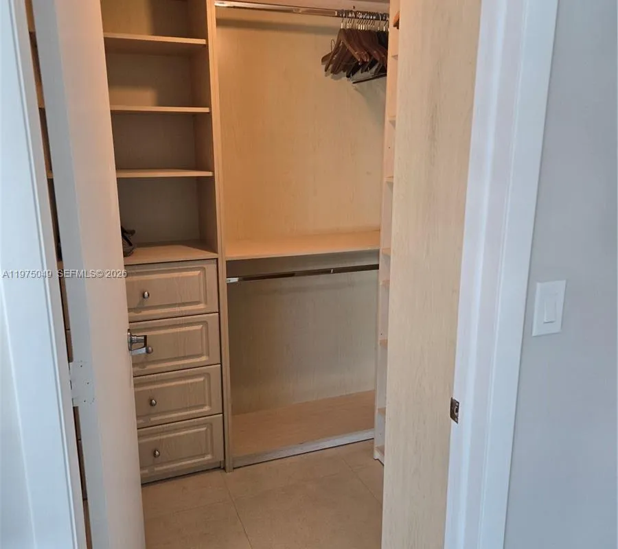 350 S Miami Ave # 3507, Miami FL 33130