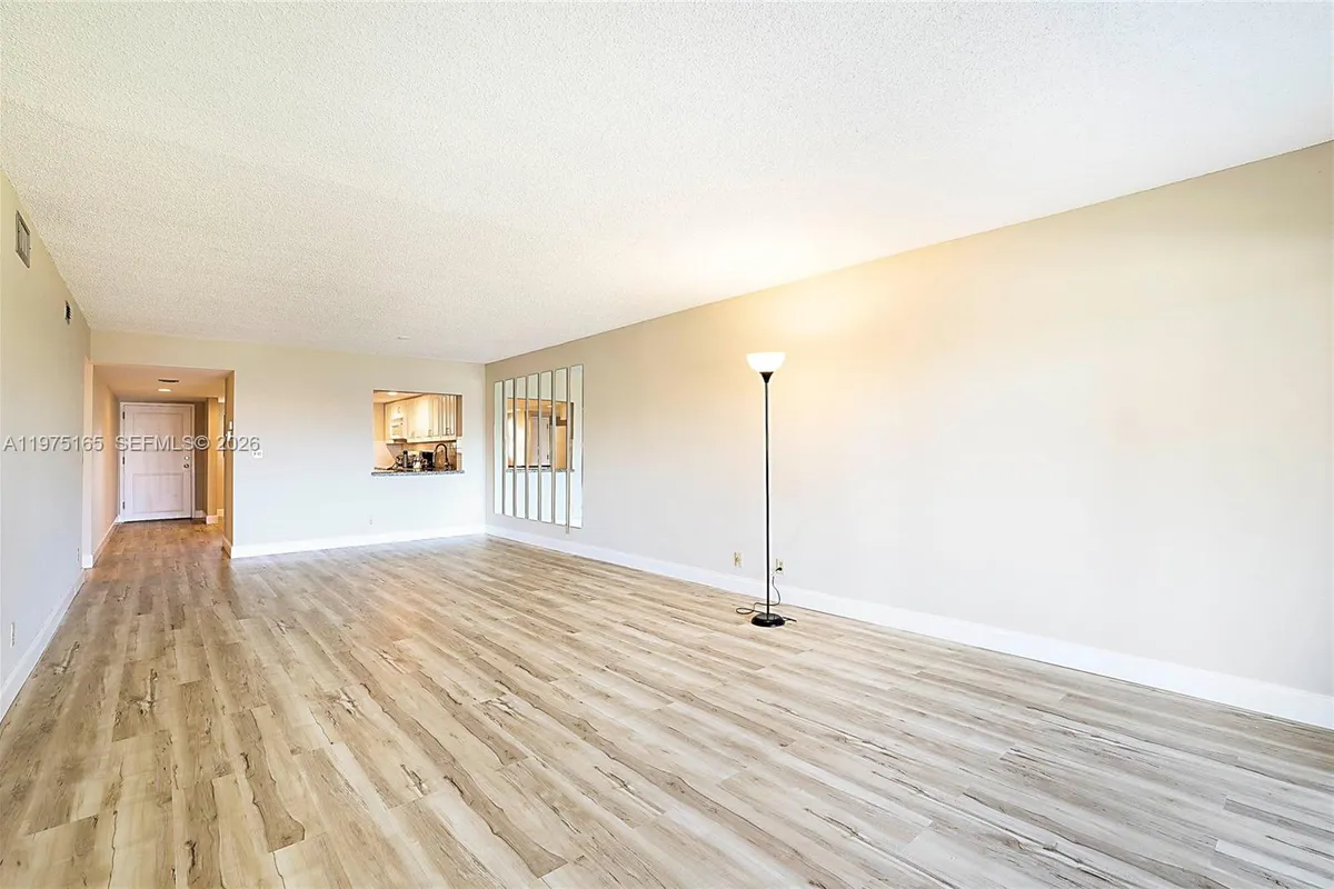 1036 Us Highway 1 # 216, North Palm Beach FL 33408