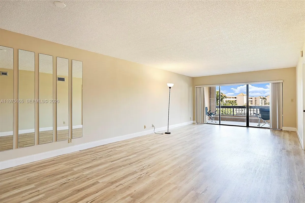 1036 Us Highway 1 # 216, North Palm Beach FL 33408