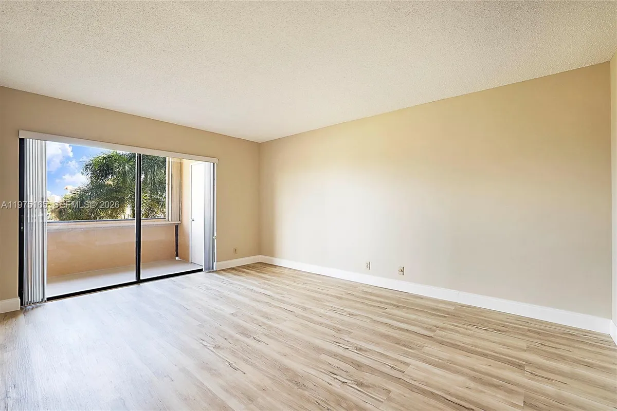 1036 Us Highway 1 # 216, North Palm Beach FL 33408