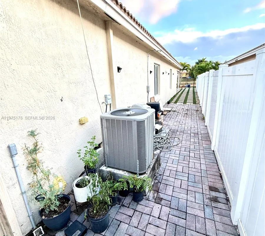 12718 SW 47th St, Miramar FL 33027